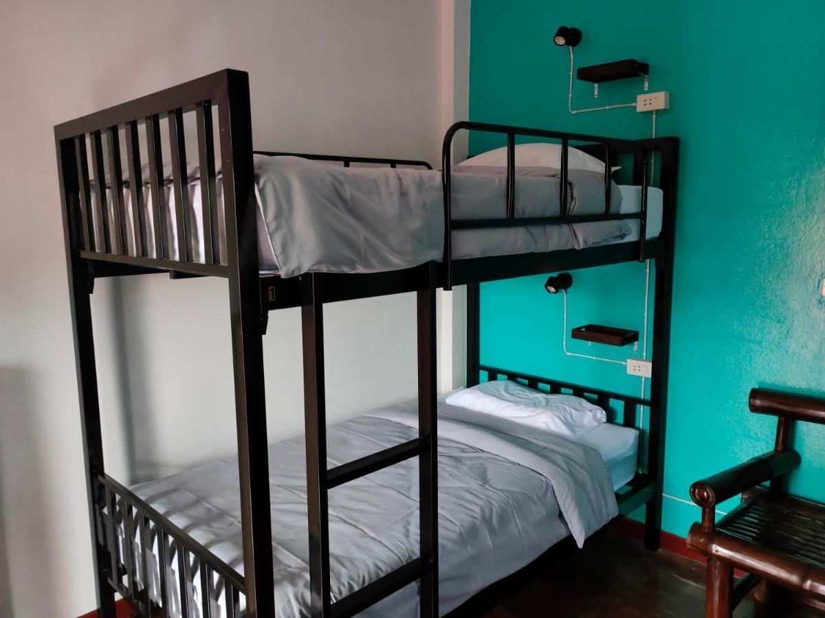 Blue Moon House - A Budget Hostel For Easy Travellers Chiang Mai Exterior foto